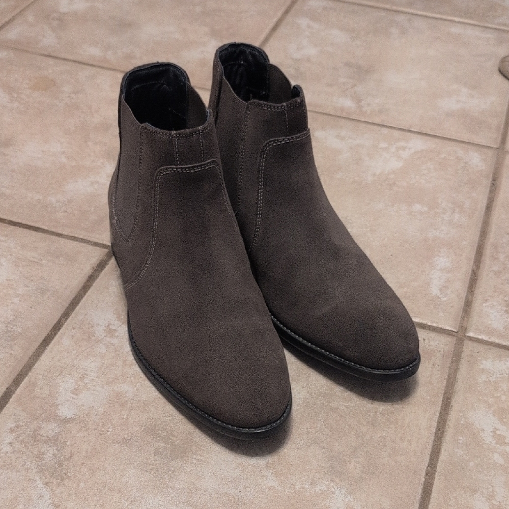 Men's Brown Chelsea Boots
